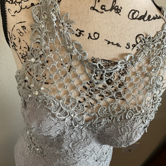 City Triangle Womens Gray Sleeveless Side Slit Rhinestone Lace Maxi Dress Size 7 - Picture 3 of 15